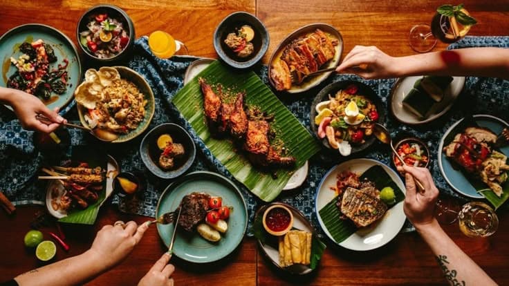 Mengapa Kuliner Indonesia Lebih Dari Sekadar Makanan? Kisah Identitas di Setiap Suapan