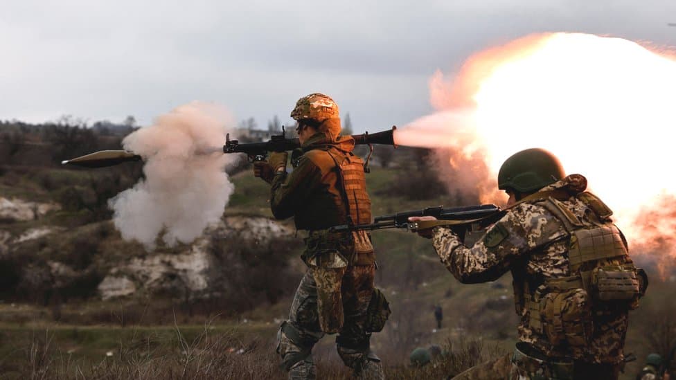 Ketika Bumi Berdarah: Bagaimana Konflik Bersenjata Membentuk Wajah Peradaban Kita Saat Ini